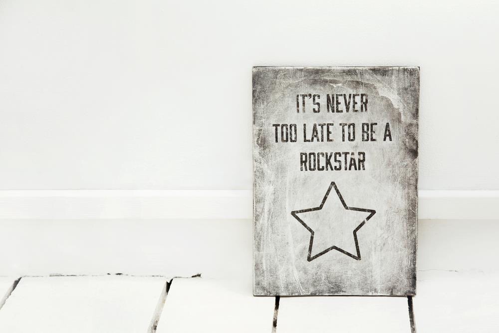 Карточки с посланием мотивация. Motivation Board. Don & the Dreamers - it's never too late to be a Rock Star (2023) фото. Don & the Dreamers - it's never too late to be a Rock Star.